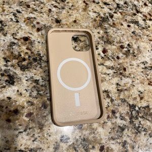 Otter box iPhone 13 MagSafe phone case